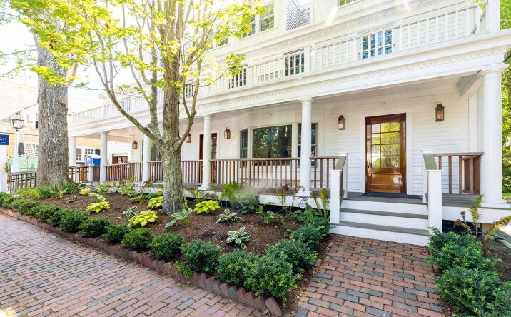 Pictures of Mixed Use property located at 31 N Summer Street, Edgartown, MA 02539 for sales - image #1