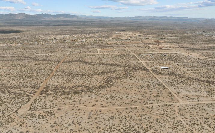 Pictures of Land property located at XXX W Saguaro Hill B-4 RD B-4, Congress, AZ 85332 for sales - image #1