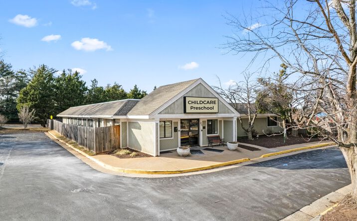 Pictures of Special Purpose property located at 211 Edds Ln, Sterling, VA 20165 for sales - image #1