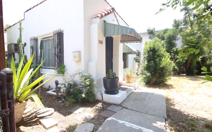 Pictures of Multifamily property located at 1028 Hayworth Ave, West Hollywood, CA 90046 for sales - image #1