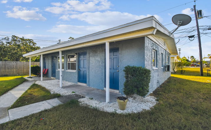 Pictures of Multifamily property located at 6538 42nd Ave N, Kenneth City, FL 33709 for sales - image #1