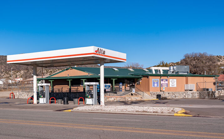 Pictures of Retail property located at 1410 NM-68, Velarde, NM 87582 for sales - image #1