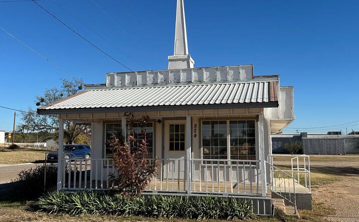 Pictures of Office, Retail property located at 824 Austin St, Robert Lee, TX 76945 for sales - image #1