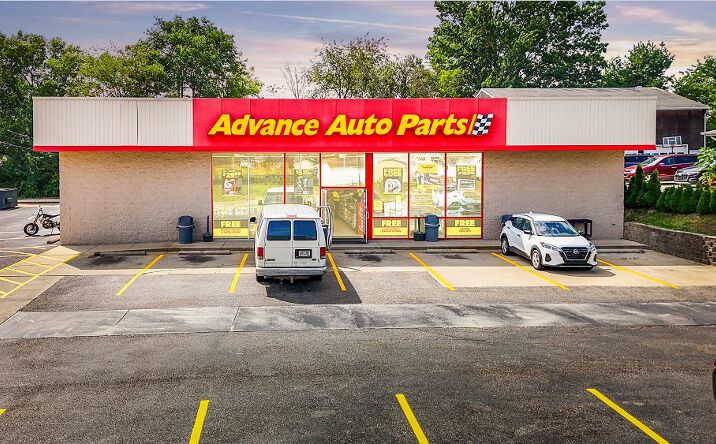 Pictures of Retail property located at 427 Canton Rd NW, Carrollton, OH 44615 for sales - image #1