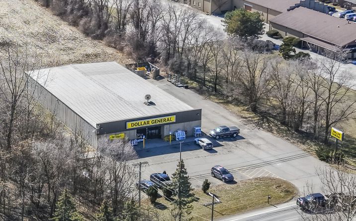 Pictures of Retail property located at 385 W Airport Hwy, Swanton, OH 43558 for sales - image #1