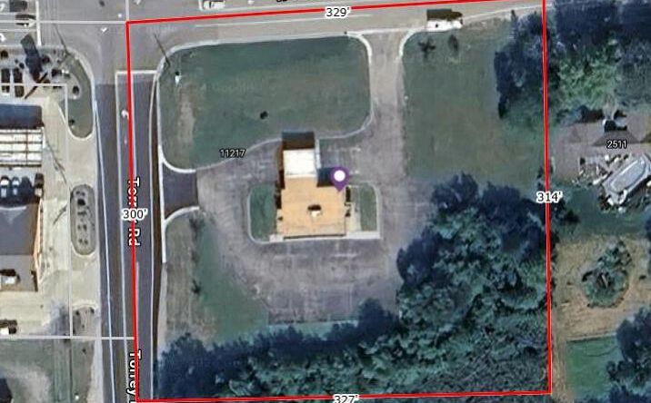 Pictures of Mixed Use, Office, Retail property located at 11293 Torrey Rd, Fenton, MI 48430 for sales - image #1