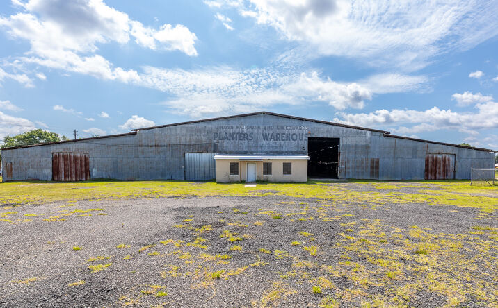 Pictures of Industrial property located at 812 Garlington Ave, Waycross, GA 31501 for sales - image #1