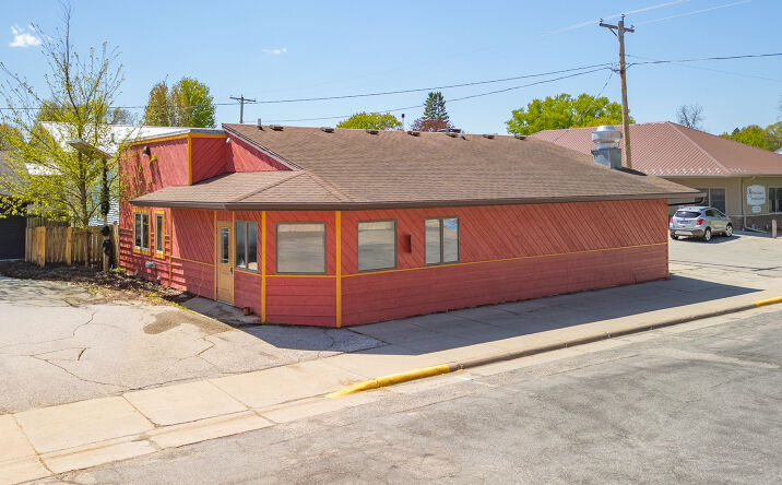 Pictures of Retail property located at 300 S Main St, Pine Island, MN 55963 for sales - image #1