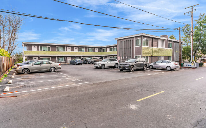 Pictures of Multifamily property located at 1180 Saranap Ave, Walnut Creek, CA 94595 for sales - image #1