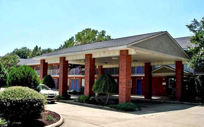 Pictures of Hospitality property located at 1207 US 49, West Helena, AR, AR 72390 for sales - image #1