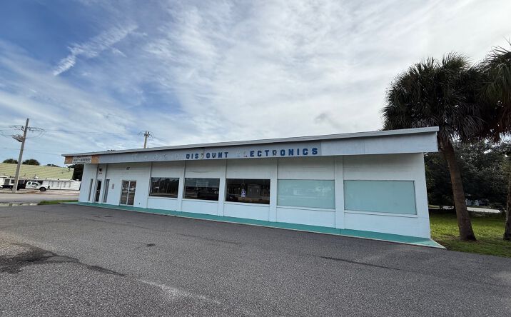 Pictures of Office, Retail property located at 439 S. Babcock St, Melbourne, FL 32901 for sales - image #1