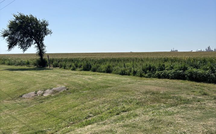 Pictures of Land property located at S. 78th & E Owen K. Garriot Rd, Enid, OK 73701 for sales - image #1