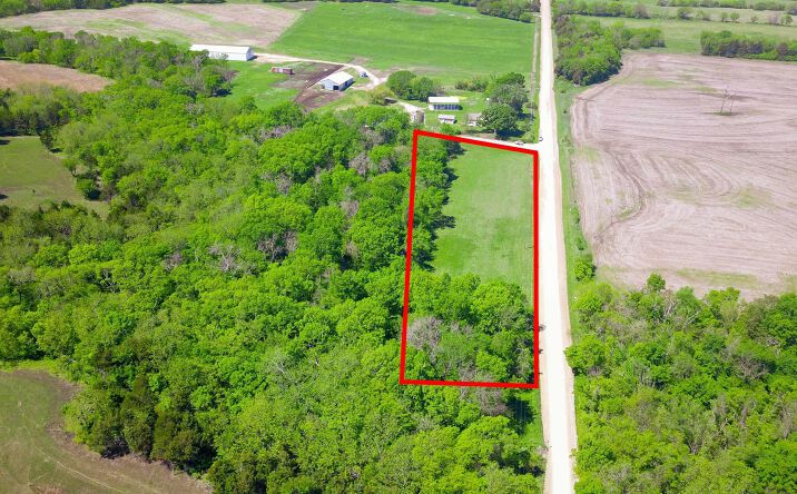 Pictures of Land property located at W 125th ST, Carbondale, KS 66414-0000 for sales - image #1