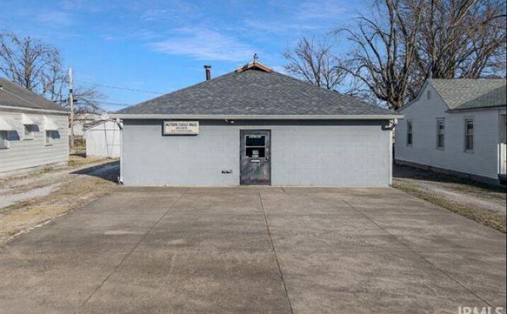 Pictures of Industrial property located at 1414 E Missouri St, Evansville, IN 47711 for sales - image #1