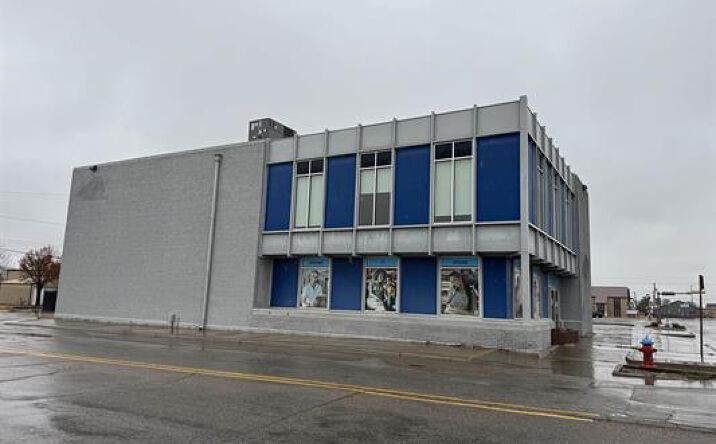 Pictures of Office property located at 901 N Florida Ave, Alamogordo, NM 88310 for sales - image #1
