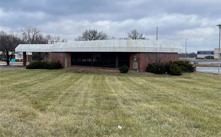 Pictures of Special Purpose property located at 4365 Alby Street, Alton, IL 62002 for sales - image #1