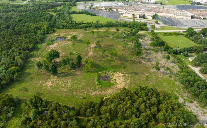 Pictures of Land property located at 2 SE Barnett Avenue, Bartlesville, OK 74006 for sales - image #1