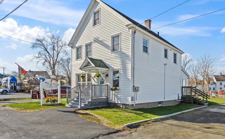Pictures of Retail, Multifamily, Office, Business for Sale property located at 318 North St, Bennington, VT 05201 for sales - image #1