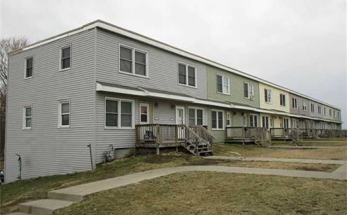 Pictures of Multifamily property located at 1223-1237 W Mullan Ave, Waterloo, IA 50701 for sales - image #1