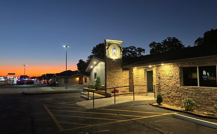 Pictures of Office property located at 2760 E Sunshine St, Springfield, MO 65804 for sales - image #1