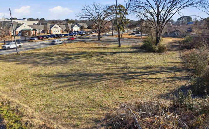 Pictures of Special Purpose property located at 2755 College Avenue, Conway, AR 72034 for sales - image #1