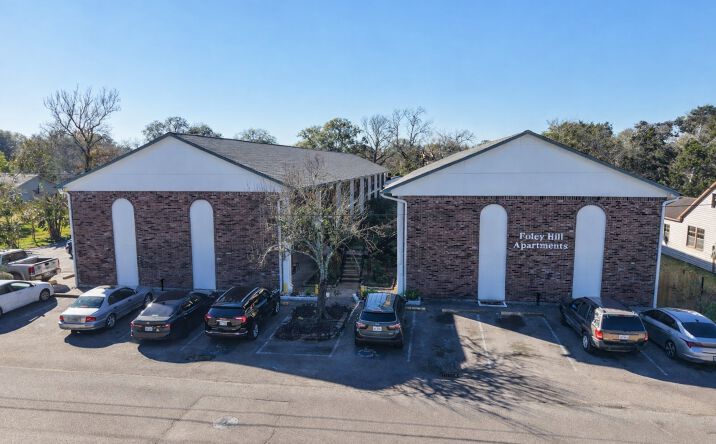 Pictures of Multifamily property located at 1004 S Hill St, Alvin, TX 77511 for sales - image #1