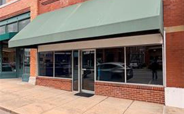 Pictures of Retail property located at 113 E 6th St, Okmulgee, OK 74447 for sales - image #1