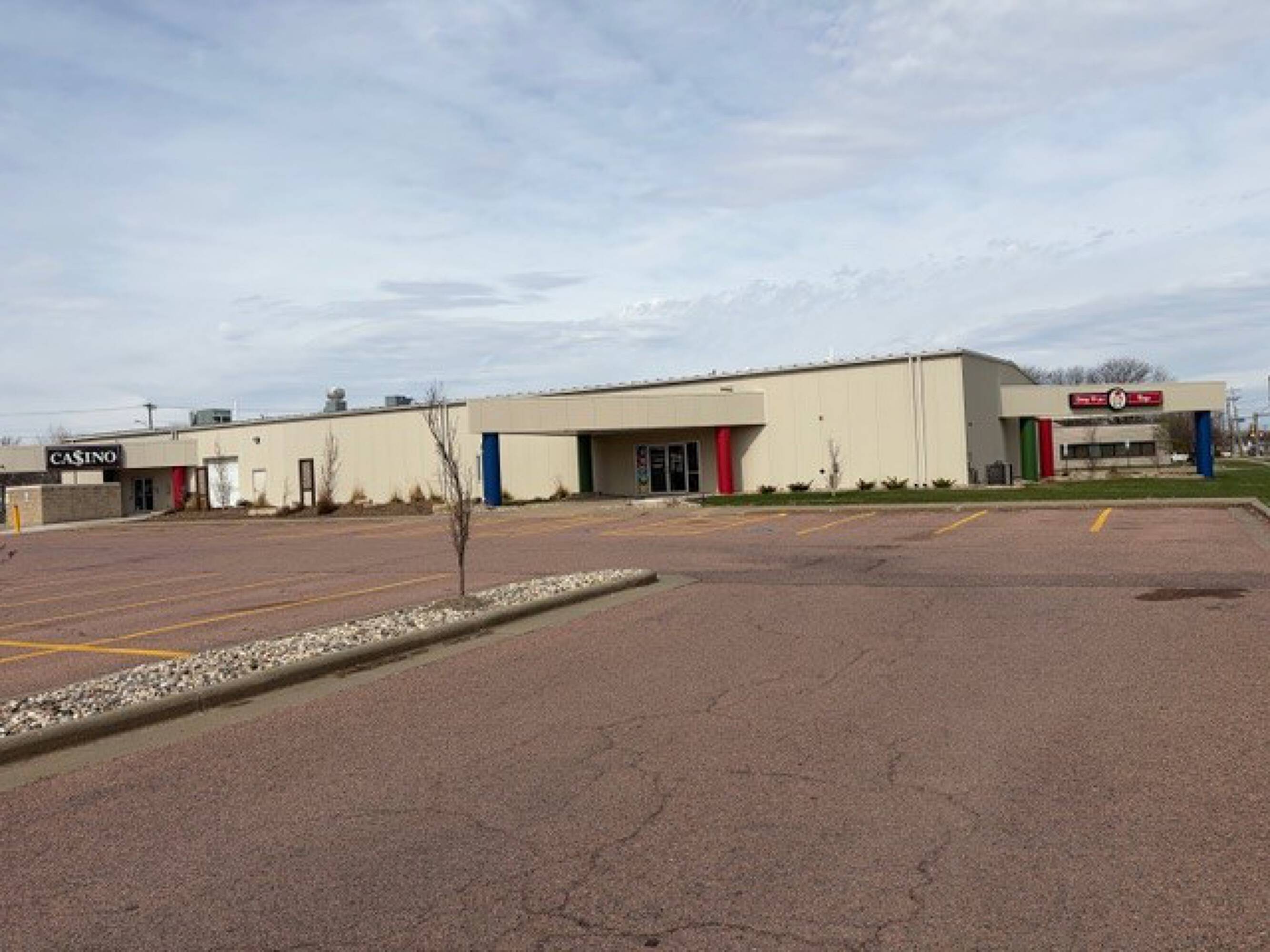 1605 W Burnside St, Sioux Falls, SD 57104