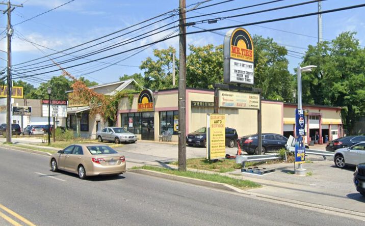 Pictures of Retail property located at 5910 Liberty Rd, Baltimore, MD 21207 for sales - image #1