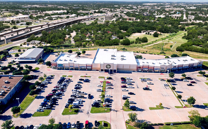 Pictures of Retail property located at 1201 S I-35 Frontage Rd, Round Rock, TX 78664 for sales - image #1