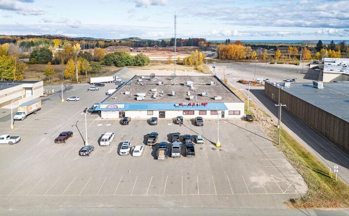 Pictures of Mixed Use property located at 3060 US-41, Marquette, MI 49855 for sales - image #1