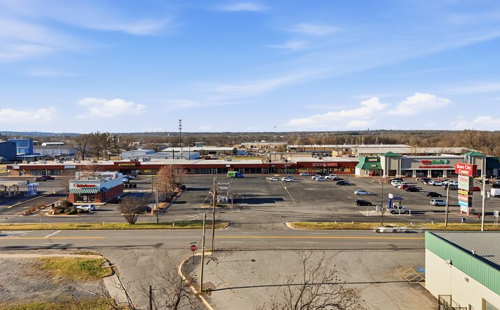image of property at 4109 E BROADWAY ST North Little Rock AR 72117-4120