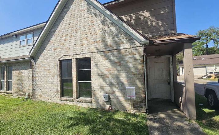 Pictures of Note/Loan property located at 5755 Easthampton Dr, Houston, TX 77039 for sales - image #1