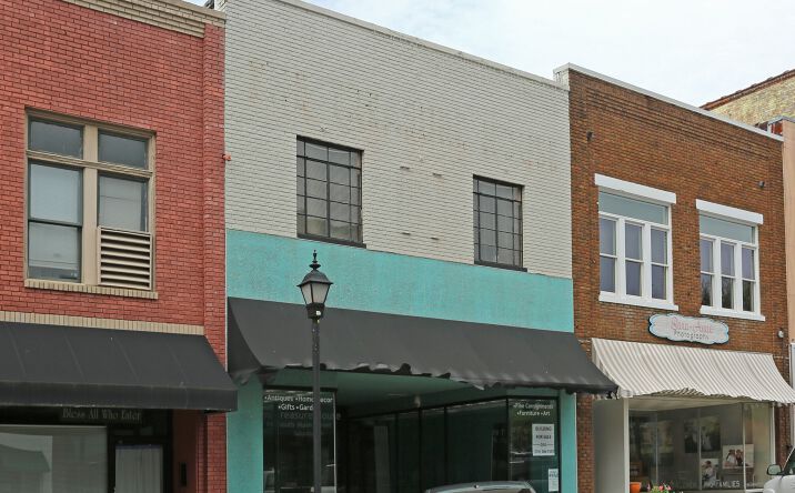 Pictures of Office, Retail property located at 347 S Main St bur, Burlington, NC 27215 for sales - image #1
