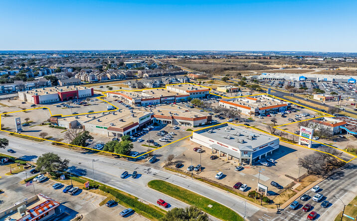 Pictures of Retail property located at 6218 Hulen Bend Blvd, Fort Worth, TX 76132 for sales - image #1