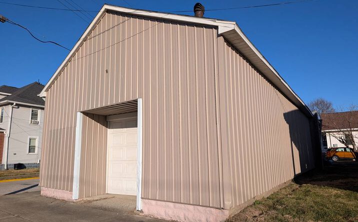 Pictures of Office property located at 1602 12th Street, Lawrenceville, IL 62439 for sales - image #1