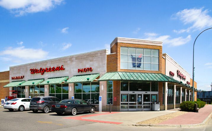Pictures of Retail property located at 900 Main Ave, Moorhead, MN 56560 for sales - image #1