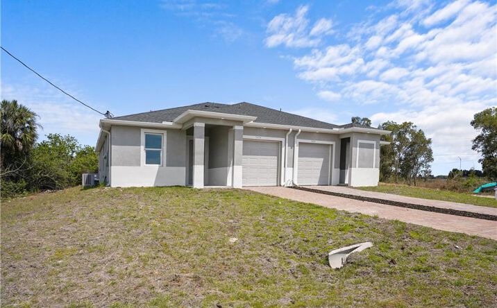 Pictures of Multifamily property located at 646/648 Grant Blvd, Lehigh Acres, FL 33974 for sales - image #1