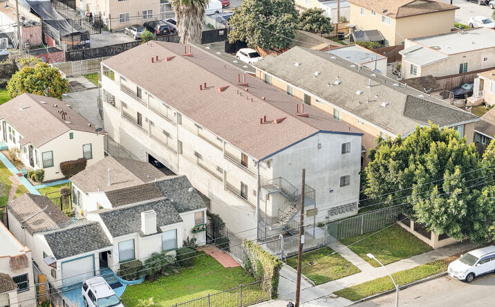 Pictures of Multifamily property located at 3120 W 71st St, Los Angeles, CA 90043 for sales - image #1