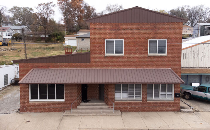 Pictures of Industrial, Mixed Use, Office, Retail, Self Storage property located at 2248 E Broadway, Alton, IL 62002 for sales - image #1