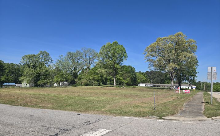 Pictures of Office, Retail property located at 323 Brookwood, Jackson, GA 30233 for sales - image #1