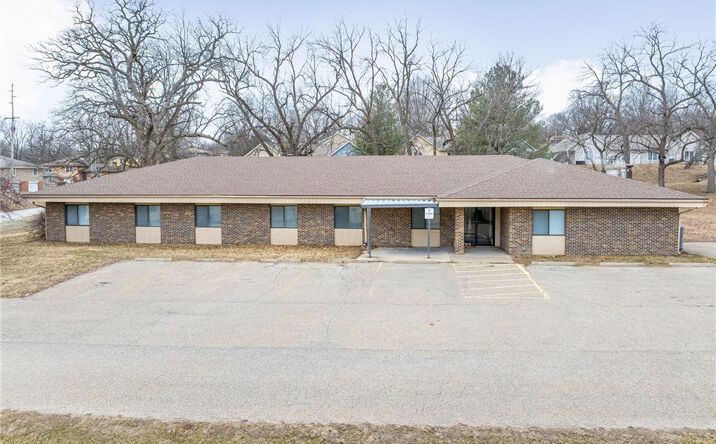 Pictures of Special Purpose property located at 3919 Messanie St, Saint Joseph, MO 64506 for sales - image #1