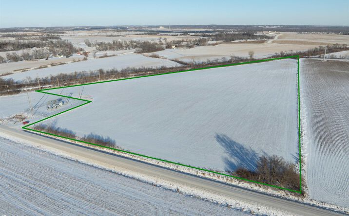 Pictures of Land property located at Benton Linn Rd, Palo, IA 52324 for sales - image #1
