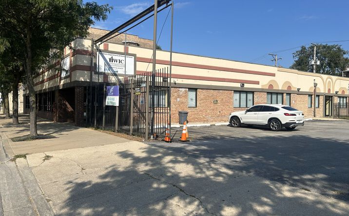 Pictures of Retail property located at 418 E 43rd Street, Chicago, IL 60653 for sales - image #1