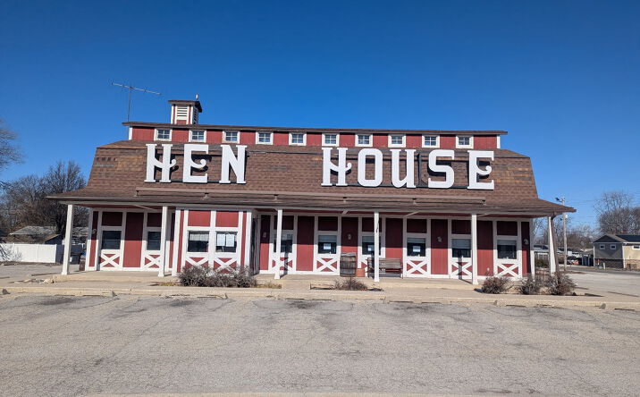 Pictures of Retail property located at 547 E Springfield Road, Arcola, IL 61910 for sales - image #1