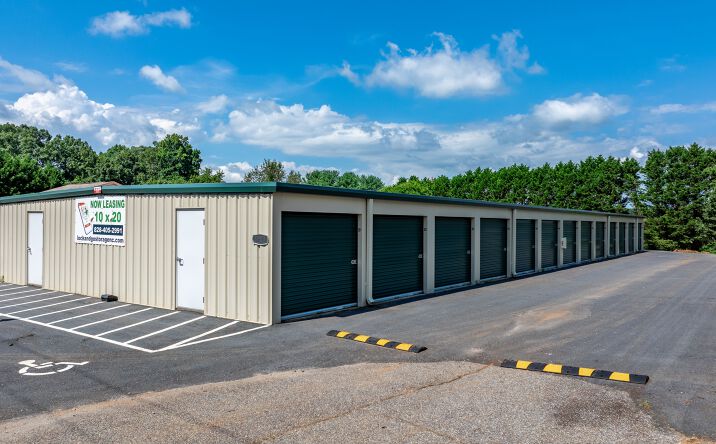Pictures of Self Storage property located at 4897 NC-127, Hickory, NC 28602 for sales - image #1