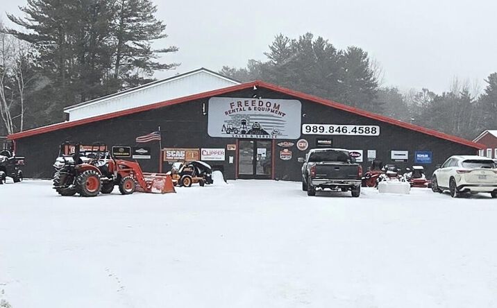 Pictures of Retail, Industrial property located at 4433 S Huron Road, Standish, MI 48658 for sales - image #1