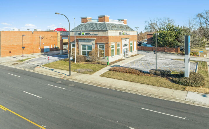 Pictures of Office property located at 9701 S Cicero Ave, Oak Lawn, IL 60453 for sales - image #1