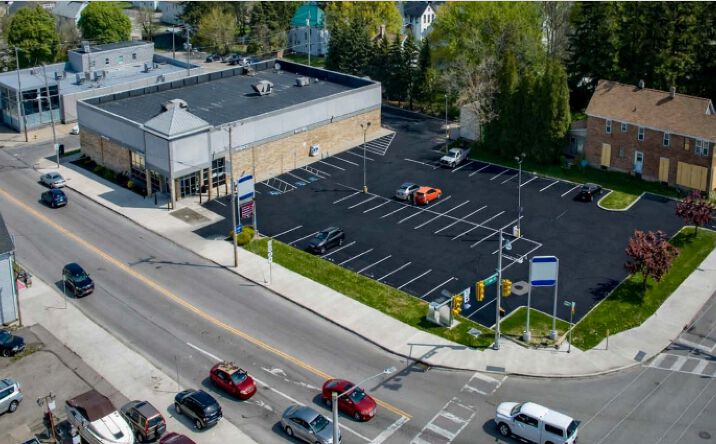 Pictures of Land, Mixed Use, Office, Retail property located at 2715 Parade St, Erie, PA 16504 for sales - image #1