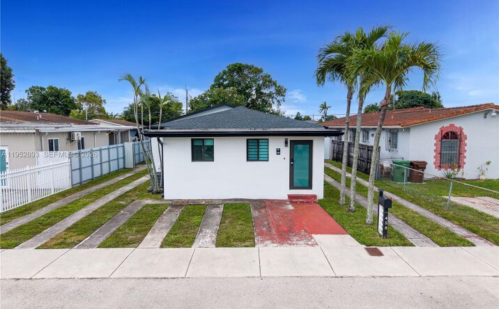 Pictures of Multifamily property located at 458 E 20th St, Hialeah, FL 33013 for sales - image #1
